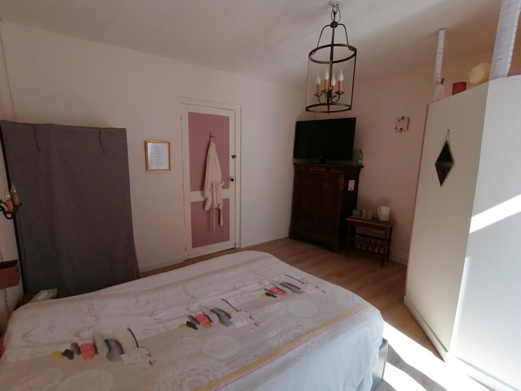 Chambres D'Hotes - Un Refuge A Cachen Luaran gambar