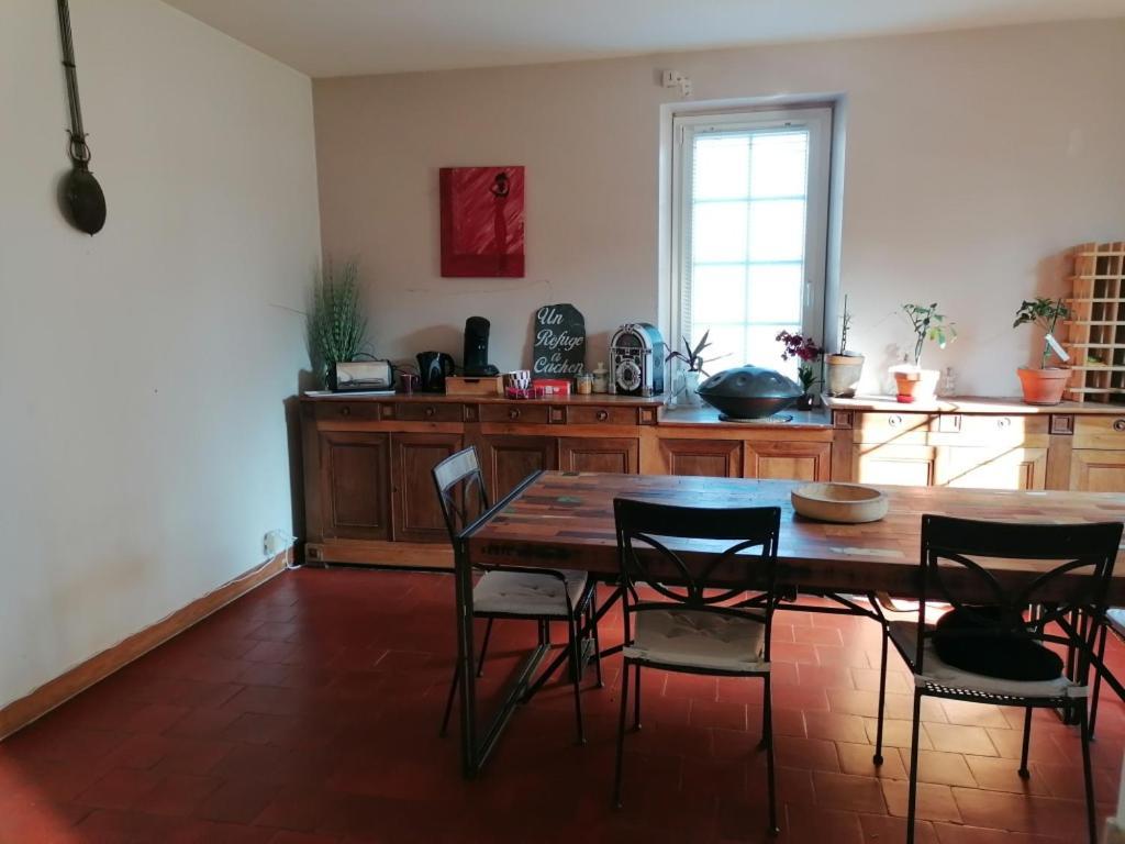 Chambres D'Hotes - Un Refuge A Cachen Luaran gambar